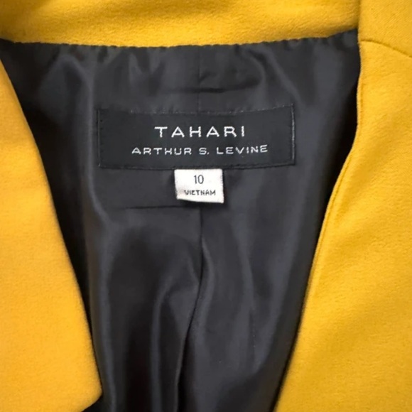 Tahari Yellow Open Front Blazer - Picture 4 of 4